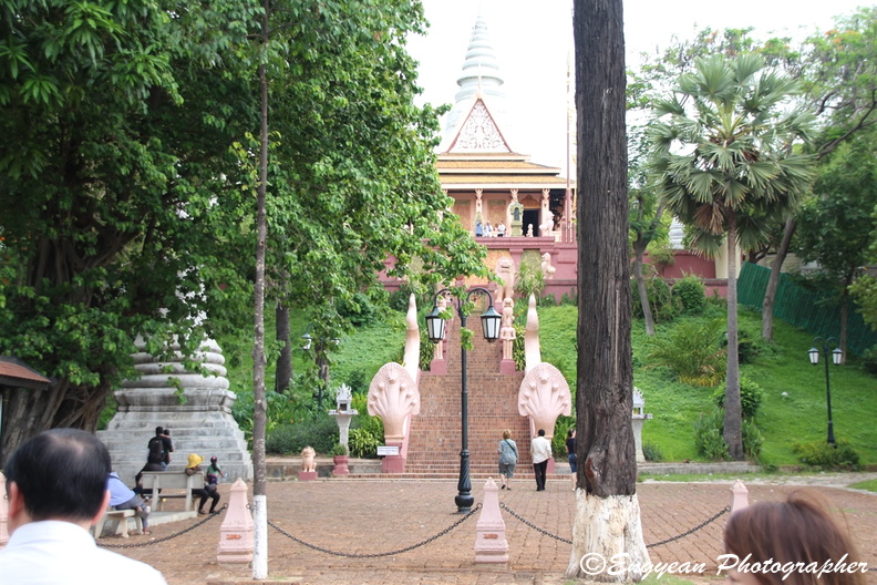 Wat Phnom (1).jpg