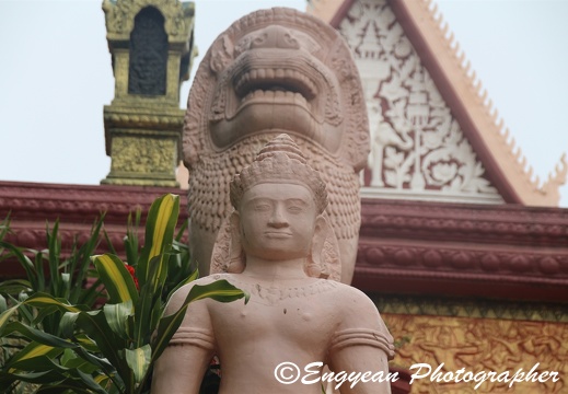Wat Phnom (25)