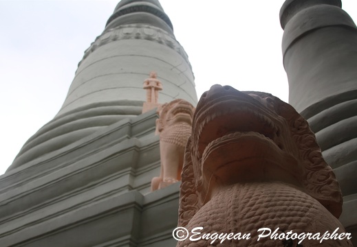 Wat Phnom (84)