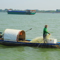 Fishing on the mekong river (3751).jpg