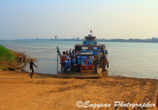 Boat Koh Dach to Phnom Penh(4079)