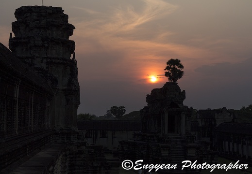 Sunset at Angkor Wat (4992)