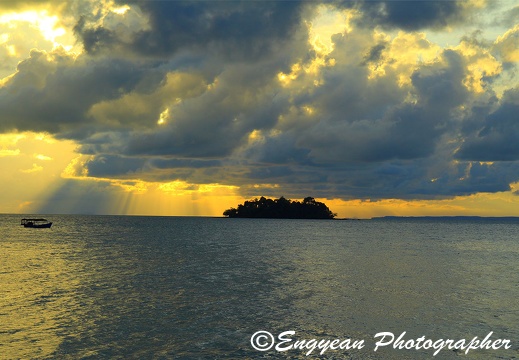 Sunrise from Koh Rong (6513)
